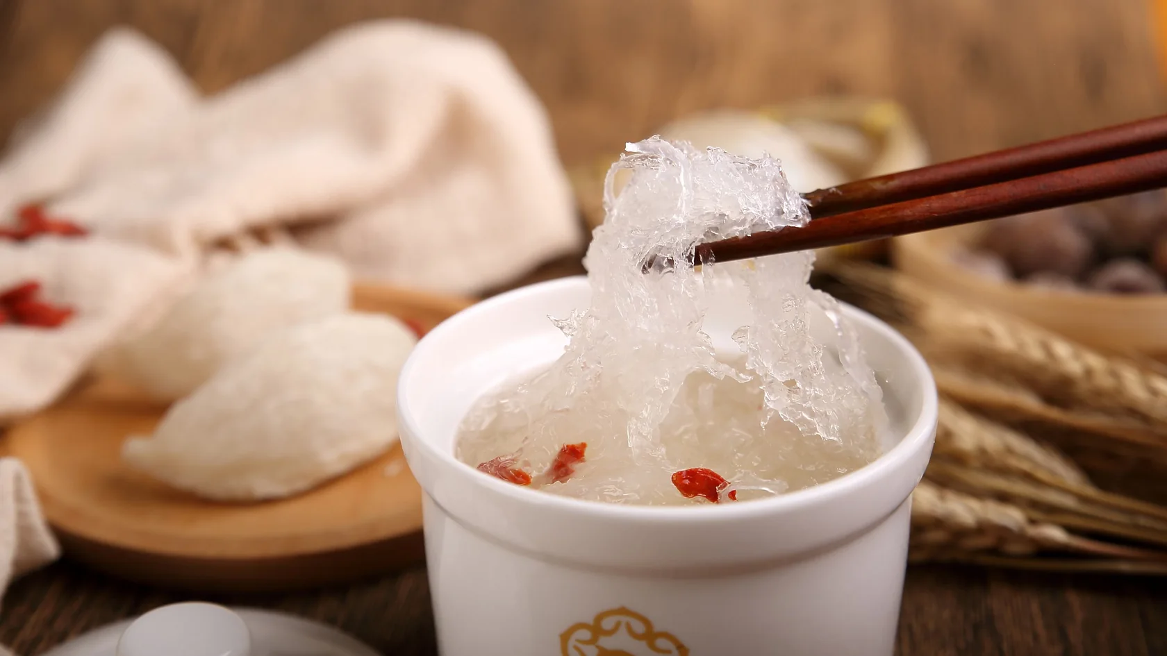 干燕窝与炖煮展示